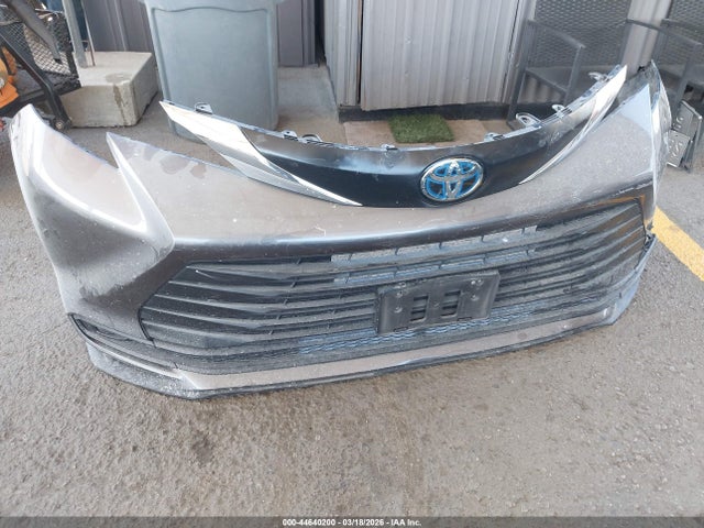 Toyota SIENNA LE 2023 5TDKRKEC5PS168642 Image 12