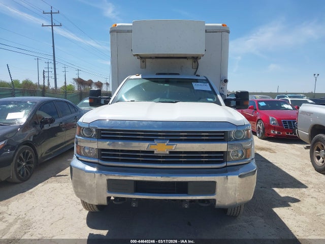 1GB3CYCG0JZ238167 Chevrolet Silverado 3500hd Chassis Wt