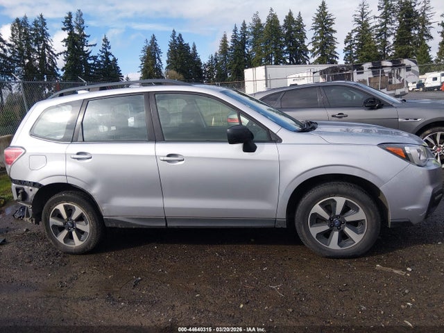 JF2SJABC9HH566157 Subaru Forester 2.5i