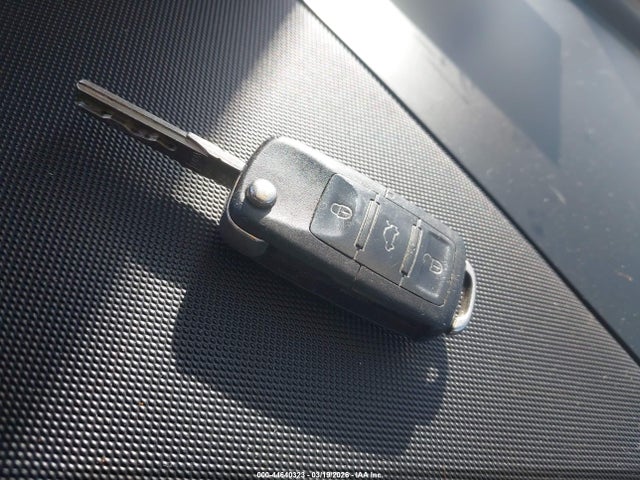 Продаж на аукціоні авто 2009 Volkswagen New Beetle 2.5l, vin: 3VWPW31C19M517547, номер лоту: 44640323