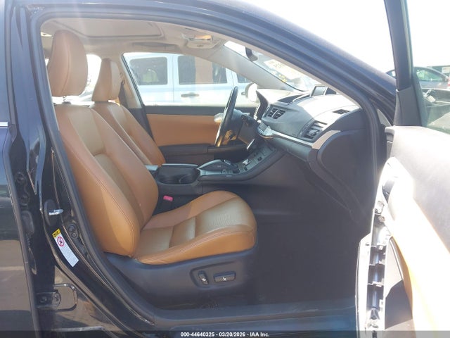 Продажа на аукционе авто 2013 Lexus Ct 200h, vin: JTHKD5BH9D2157550, номер лота: 44640325
