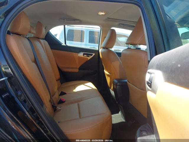 Продажа на аукционе авто 2013 Lexus Ct 200h, vin: JTHKD5BH9D2157550, номер лота: 44640325