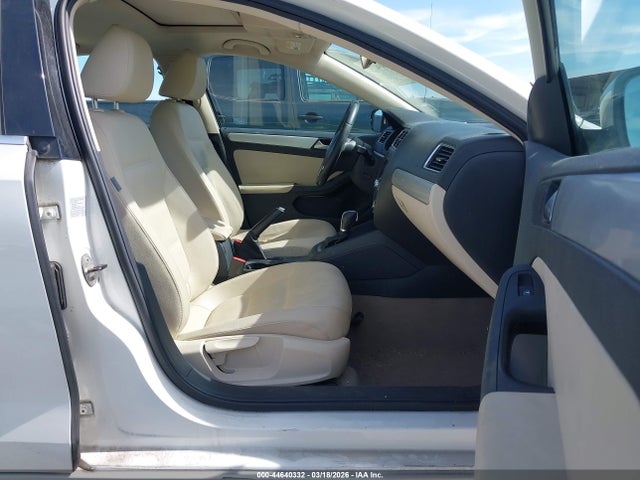 Продажа на аукционе авто 2012 Volkswagen Jetta 2.0l Tdi, vin: 3VWLL7AJ8CM472031, номер лота: 44640332