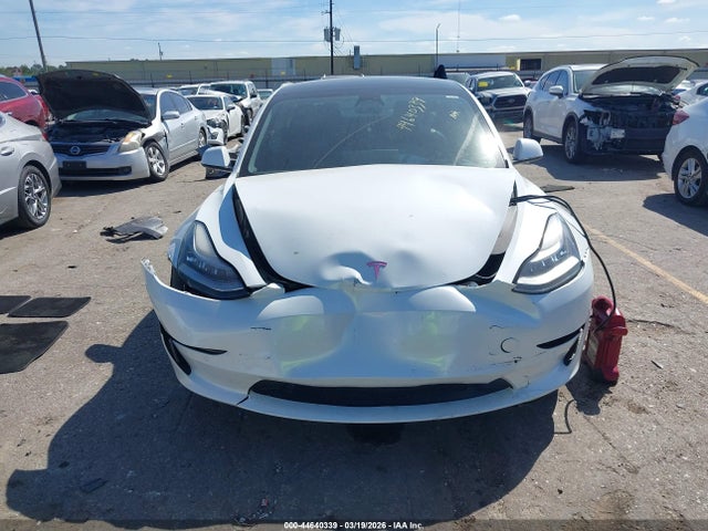 2020 Tesla Model 3 Standard Range Plus Rear-wheel Drive/standard Range Rear-wheel Drive მანქანა იყიდება აუქციონზე, vin: 5YJ3E1EA1LF807994, აუქციონის ნომერი: 44640339
