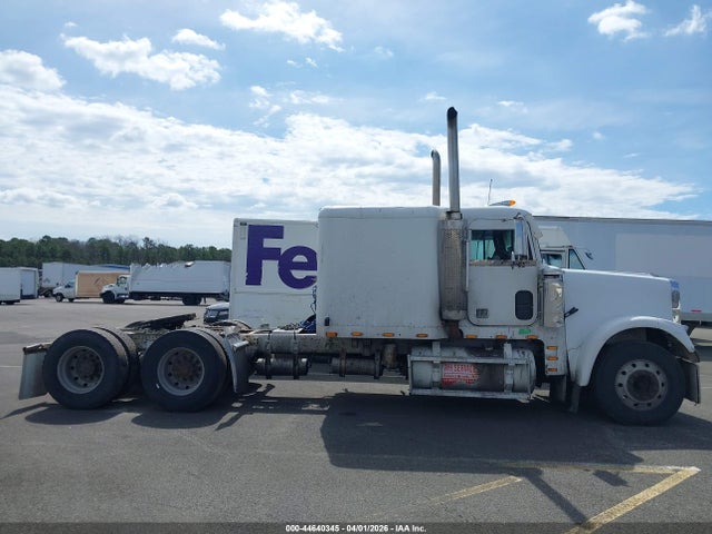 44640345 :رقم المزاد ، 1FUPDZYB5SH718721 vin ، 1995 Freightliner Conventional Fld120 مزاد بيع