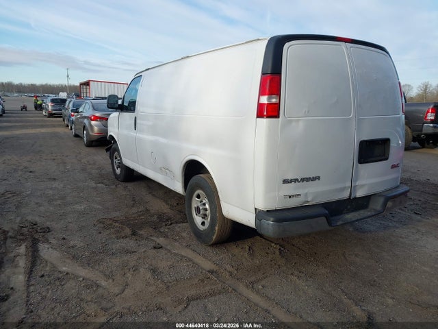 2017 GMC SAVANA 2500 1GTW7AFF0H1137954 Photo 2