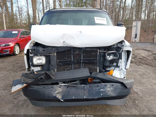 2017 GMC SAVANA 2500 1GTW7AFF0H1137954 Photo 5