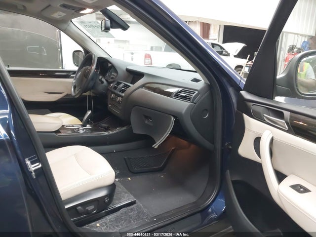 44640421 :رقم المزاد ، 5UXWX5C5XBL708041 vin ، 2011 Bmw X3 Xdrive28i مزاد بيع