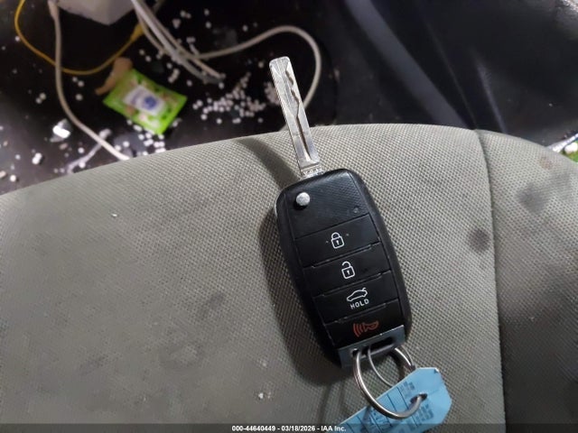 44640449 :رقم المزاد ، KNADM4A3XH6061075 vin ، 2017 Kia Rio Lx مزاد بيع