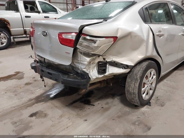44640449 :رقم المزاد ، KNADM4A3XH6061075 vin ، 2017 Kia Rio Lx مزاد بيع