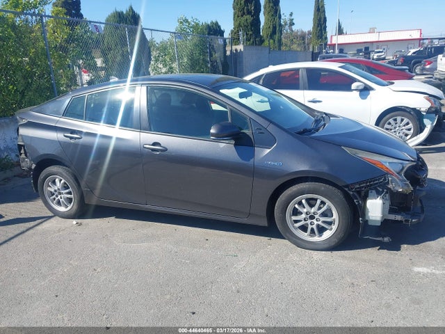 JTDKBRFU8G3016716 Toyota Prius Two