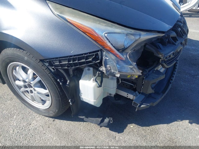 JTDKBRFU8G3016716 Toyota Prius Two