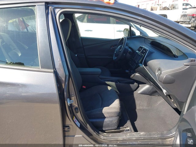 JTDKBRFU8G3016716 Toyota Prius Two