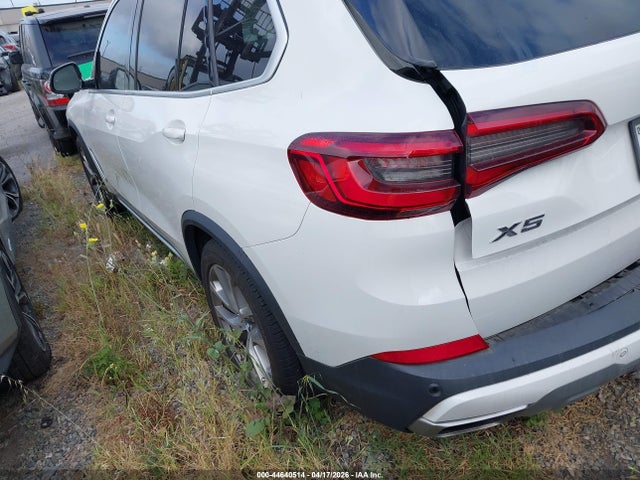 2020 BMW X5 5UXCR4C07L9B23401 Photo 2
