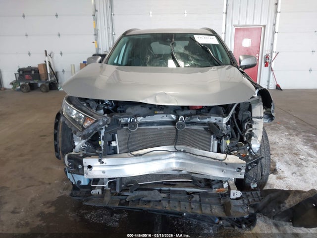 44640516 :رقم المزاد ، 2T3P1RFVXMW180432 vin ، 2021 Toyota Rav4 Xle مزاد بيع