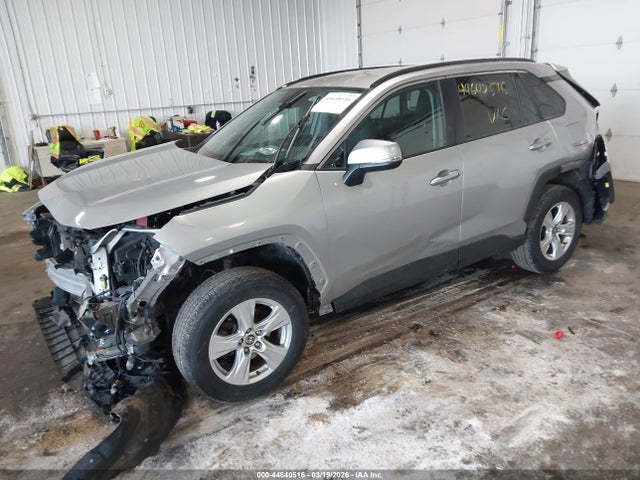 44640516 :رقم المزاد ، 2T3P1RFVXMW180432 vin ، 2021 Toyota Rav4 Xle مزاد بيع