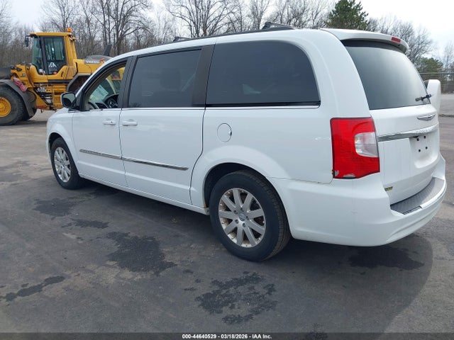 44640529 :رقم المزاد ، 2C4RC1BG3FR609287 vin ، 2015 Chrysler Town & Country Touring مزاد بيع