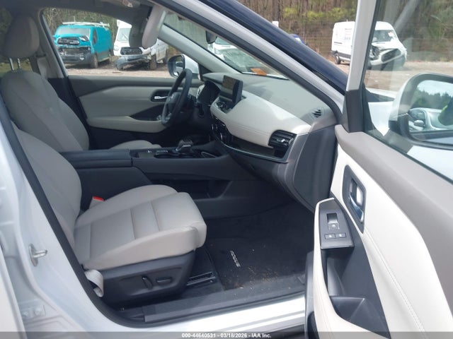 2025 NISSAN ROGUE JN8BT3CA0SW003068 Photo 4