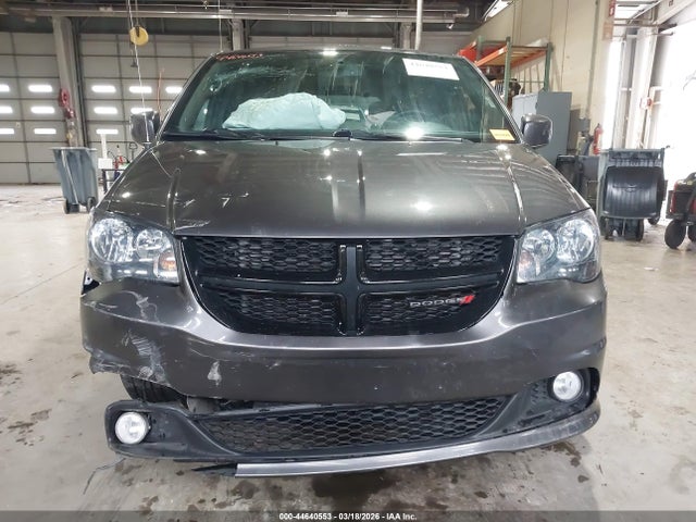 2C4RDGCG6JR137058 Dodge Grand Caravan Sxt