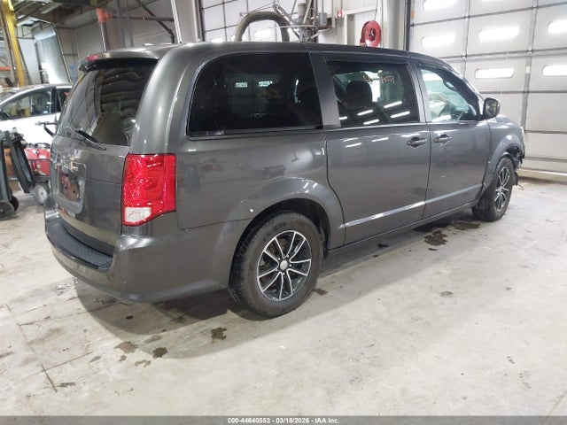 2C4RDGCG6JR137058 Dodge Grand Caravan Sxt