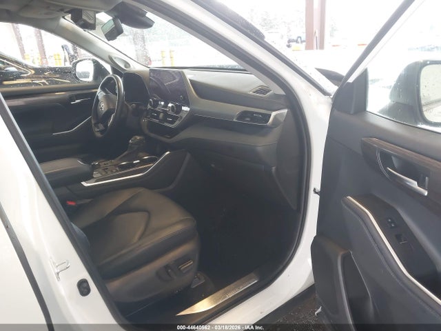 2023 TOYOTA HIGHLANDER 5TDKDRBH9PS004284 Photo 4