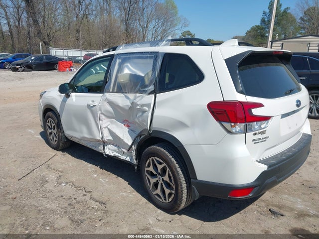 44640563 :رقم المزاد ، JF2SKADC0NH432644 vin ، 2022 Subaru Forester Premium مزاد بيع