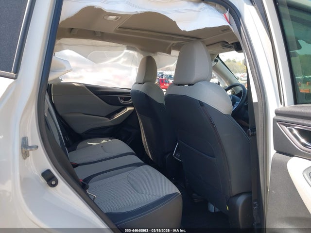 44640563 :رقم المزاد ، JF2SKADC0NH432644 vin ، 2022 Subaru Forester Premium مزاد بيع