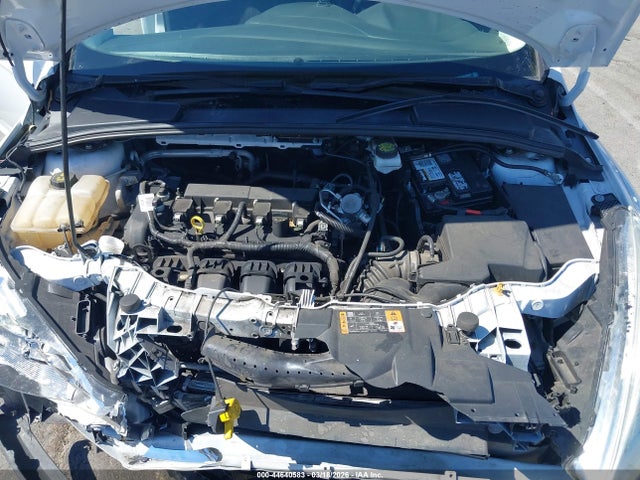 44640583 :رقم المزاد ، 1FADP3F2XJL220663 vin ، 2018 Ford Focus Se مزاد بيع