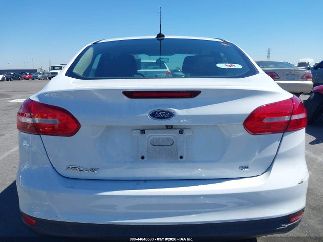 44640583 :رقم المزاد ، 1FADP3F2XJL220663 vin ، 2018 Ford Focus Se مزاد بيع