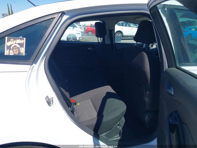 44640583 :رقم المزاد ، 1FADP3F2XJL220663 vin ، 2018 Ford Focus Se مزاد بيع