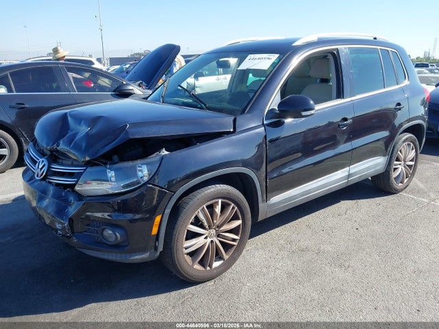 WVGAV7AX5FW515927 Volkswagen TIGUAN SE