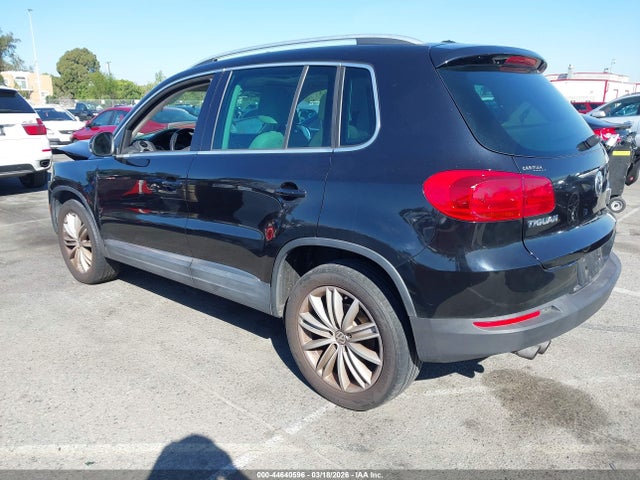 WVGAV7AX5FW515927 Volkswagen TIGUAN SE
