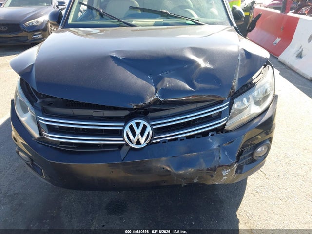 WVGAV7AX5FW515927 Volkswagen TIGUAN SE