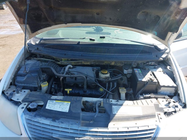 2001 CHRYSLER TOWN & COUNTRY 2C4GP44391R345783 Photo 9