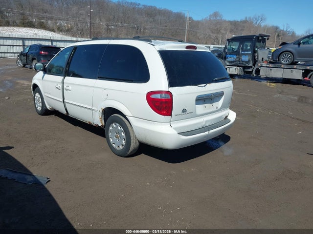 2001 CHRYSLER TOWN & COUNTRY 2C4GP44391R345783 Photo 2