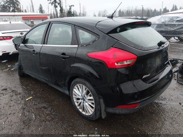 Ford Focus Titanium 2016 1FADP3N22GL213202 Image 3