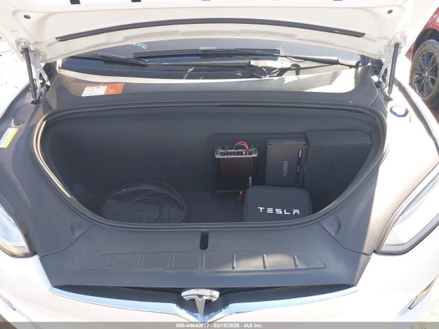 44640617 :رقم المزاد ، 5YJXCAE29GF015078 vin ، 2016 Tesla Model X 60d/70d/75d/90d مزاد بيع