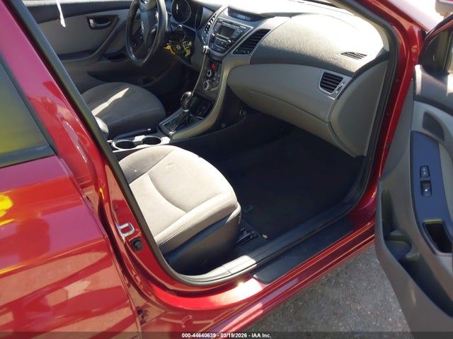 44640639 :رقم المزاد ، 5NPDH4AE4GH700757 vin ، 2016 Hyundai Elantra Se مزاد بيع