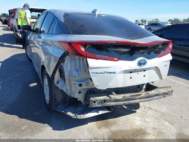 2021 TOYOTA PRIUS PRIME JTDKAMFP3M3174070 Photo 2