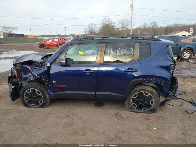 2016 Jeep Renegade Trailhawk მანქანა იყიდება აუქციონზე, vin: ZACCJBCT4GPC61552, აუქციონის ნომერი: 44640652