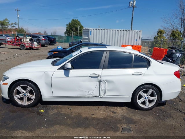 44640713 :رقم المزاد ، WBA3B3G55FNT17954 vin ، 2015 Bmw 328i Xdrive مزاد بيع