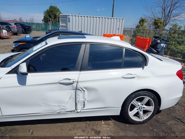 44640713 :رقم المزاد ، WBA3B3G55FNT17954 vin ، 2015 Bmw 328i Xdrive مزاد بيع