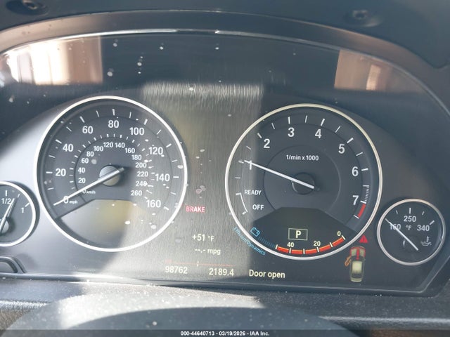 44640713 :رقم المزاد ، WBA3B3G55FNT17954 vin ، 2015 Bmw 328i Xdrive مزاد بيع