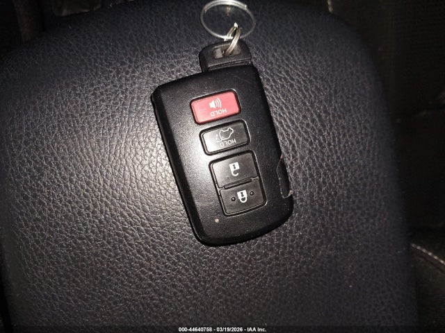 Продажа на аукционе авто 2018 Toyota Rav4 Xle, vin: JTMRFREV9JJ747283, номер лота: 44640758