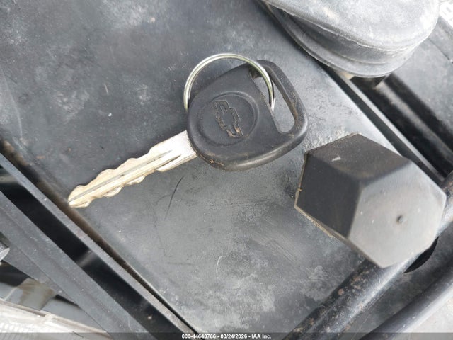 44640766 :رقم المزاد ، 1GNEC13T61J254503 vin ، 2001 Chevrolet Tahoe Ls مزاد بيع