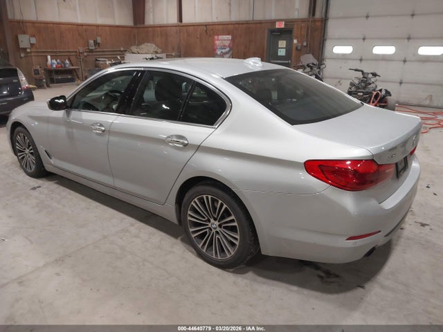 2018 BMW 530I WBAJA7C57JWC76983 Photo 2