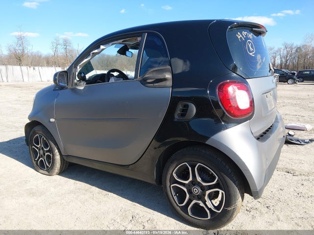 2017 Smart Fortwo Prime მანქანა იყიდება აუქციონზე, vin: WMEFJ5DA6HK171425, აუქციონის ნომერი: 44640783