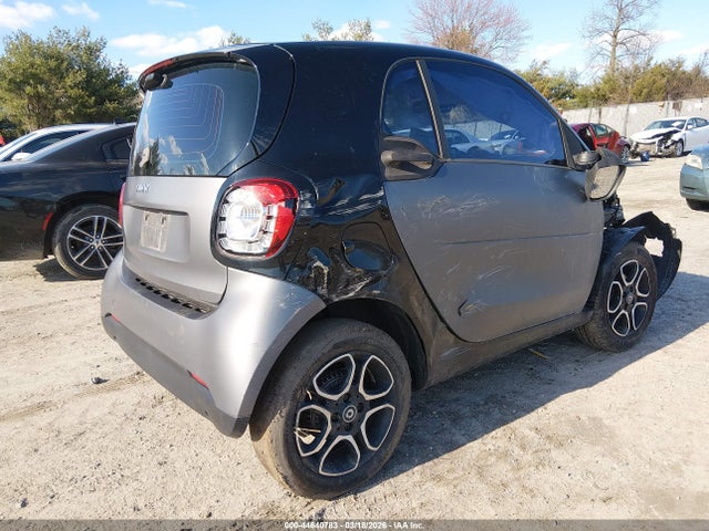2017 Smart Fortwo Prime მანქანა იყიდება აუქციონზე, vin: WMEFJ5DA6HK171425, აუქციონის ნომერი: 44640783