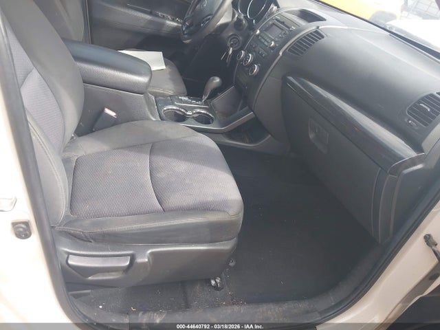 Aukcja sprzedaży 2011 Kia Sorento Lx V6, vin: 5XYKTDA27BG156847, numer aukcji: 44640792