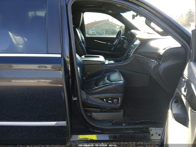44640799 :رقم المزاد ، 1GYS3KKJ7JR198150 vin ، 2018 Cadillac Escalade Esv Platinum مزاد بيع